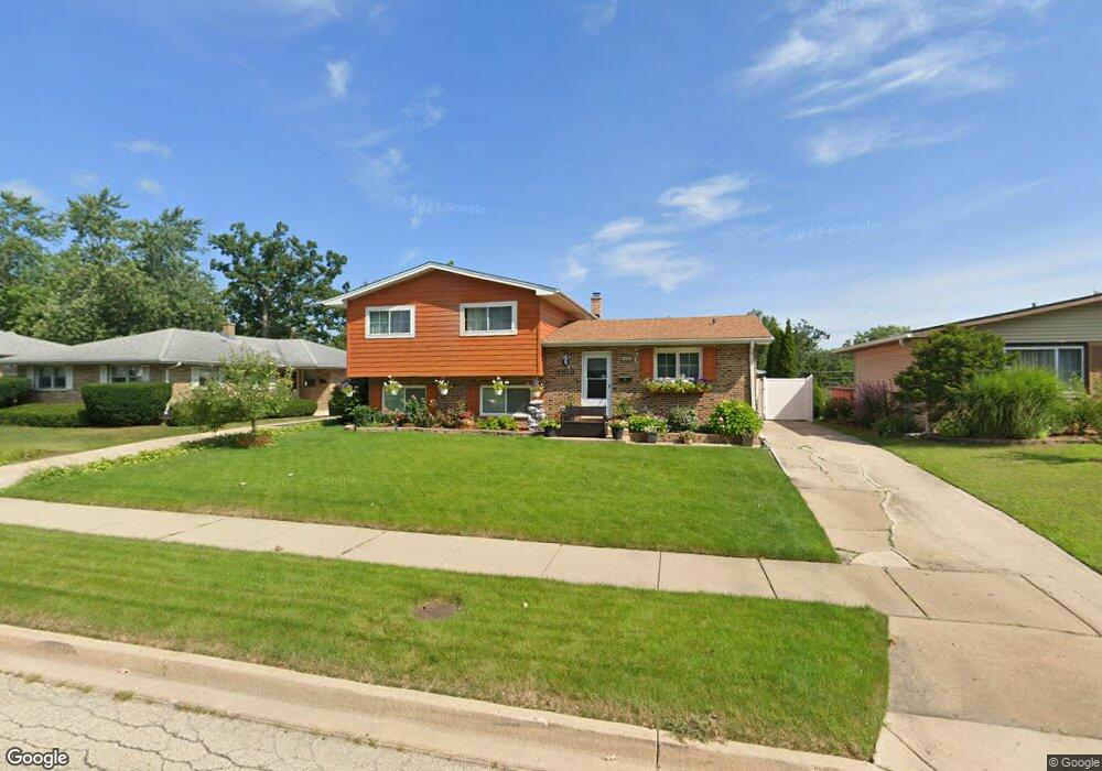 2816 Tyler Ave, Waukegan, IL 60087 - photo 1