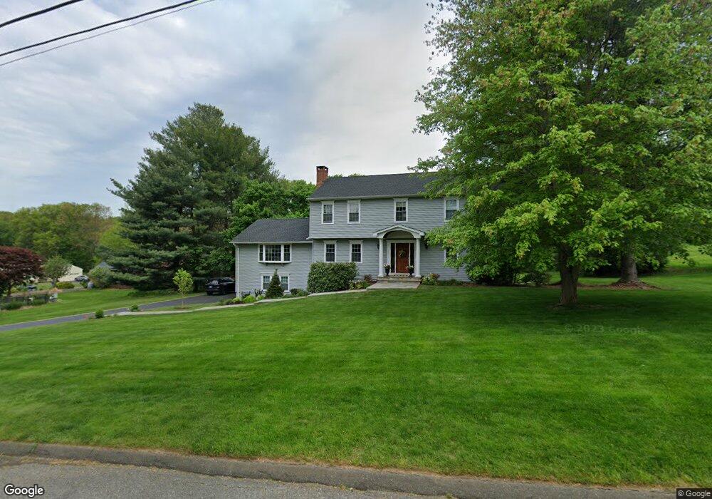 82 Under Cliff Rd, Trumbull, CT 06611 - photo 1