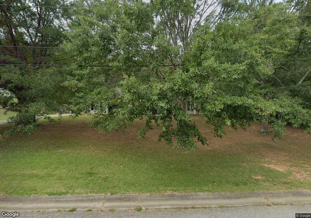 122 Lambdin Cir, Barnesville, GA 30204 - photo 1