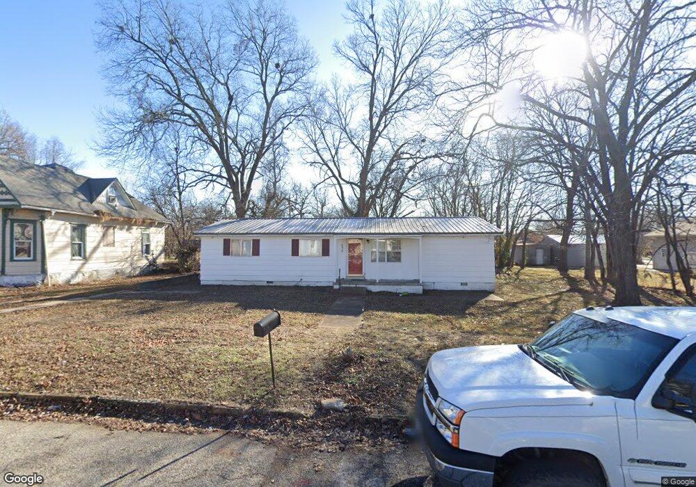 2018 Morgan Ave, Parsons, KS 67357 - photo 1