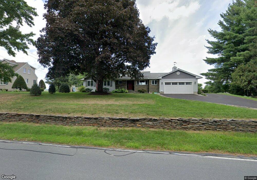 1063 Niskayuna Rd, Schenectady, NY 12309 - photo 1