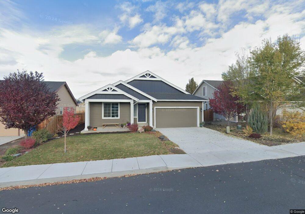 913 NW Poplar Place, Redmond, OR 97756 - photo 1