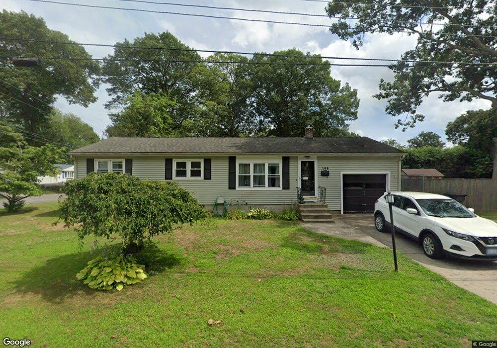 146 Sprague Ave, Warwick, RI 02889 - photo 1