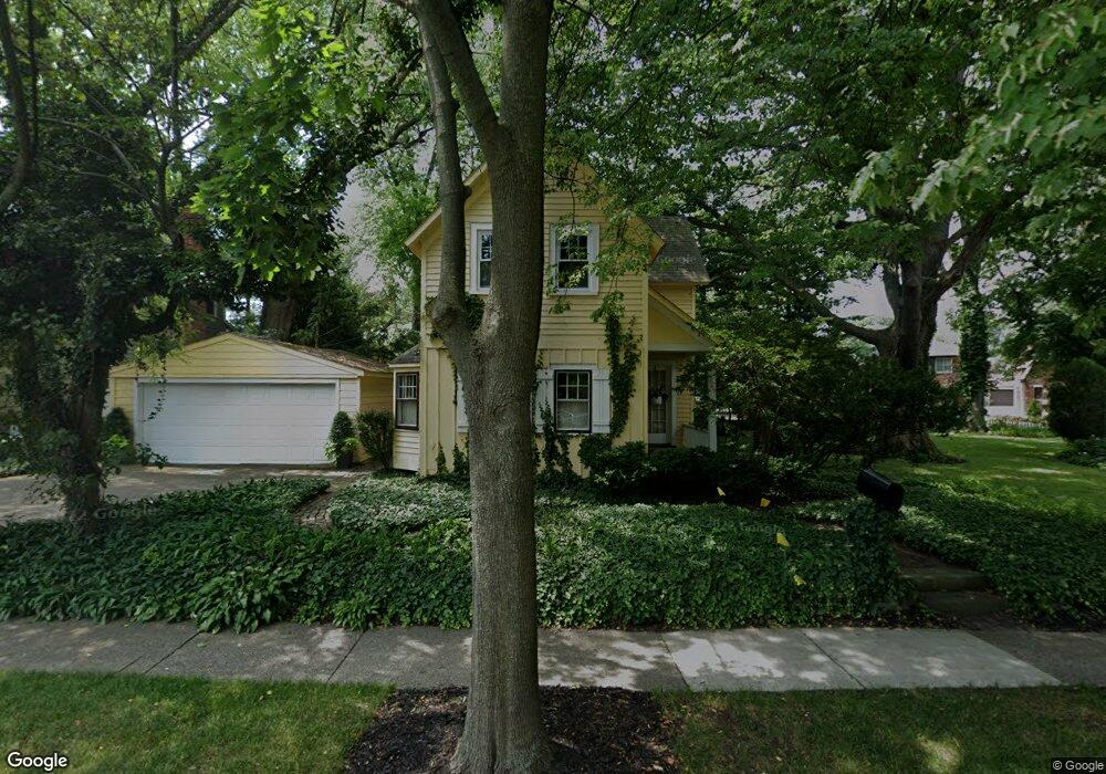 229 Muir Rd, Grosse Pointe Farms, MI 48236 - photo 1