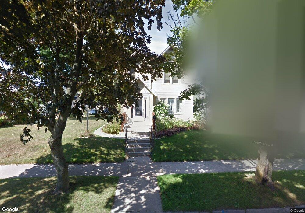 912 N 14th St, Manitowoc, WI 54220 - photo 1