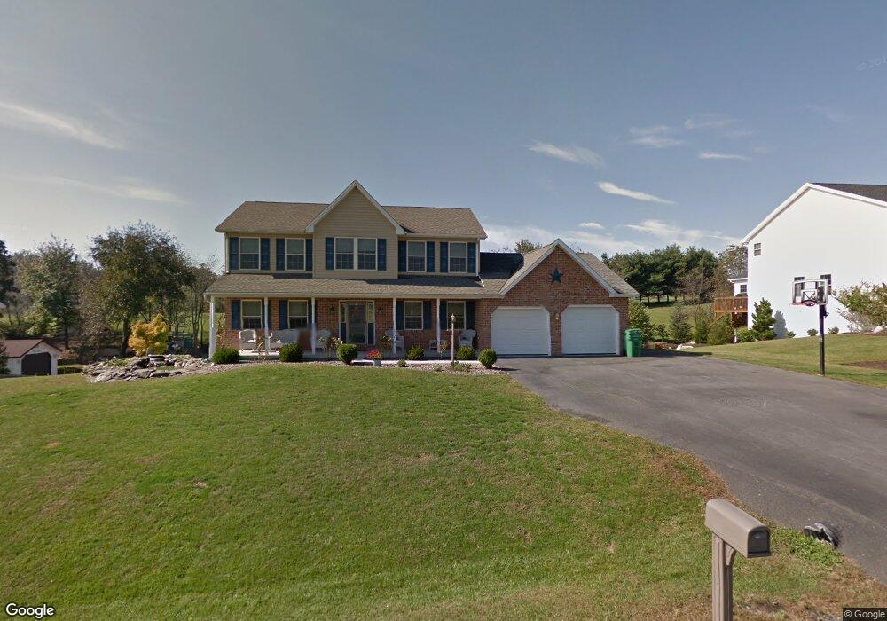 1442 Hamilton Hills Dr, Chambersburg, PA 17202 - photo 1