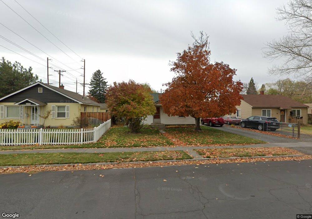 647 SW 12th St, Redmond, OR 97756 - photo 1