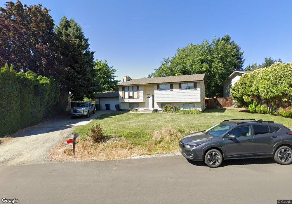 829 11th St NE, East Wenatchee, WA 98802 - photo 1