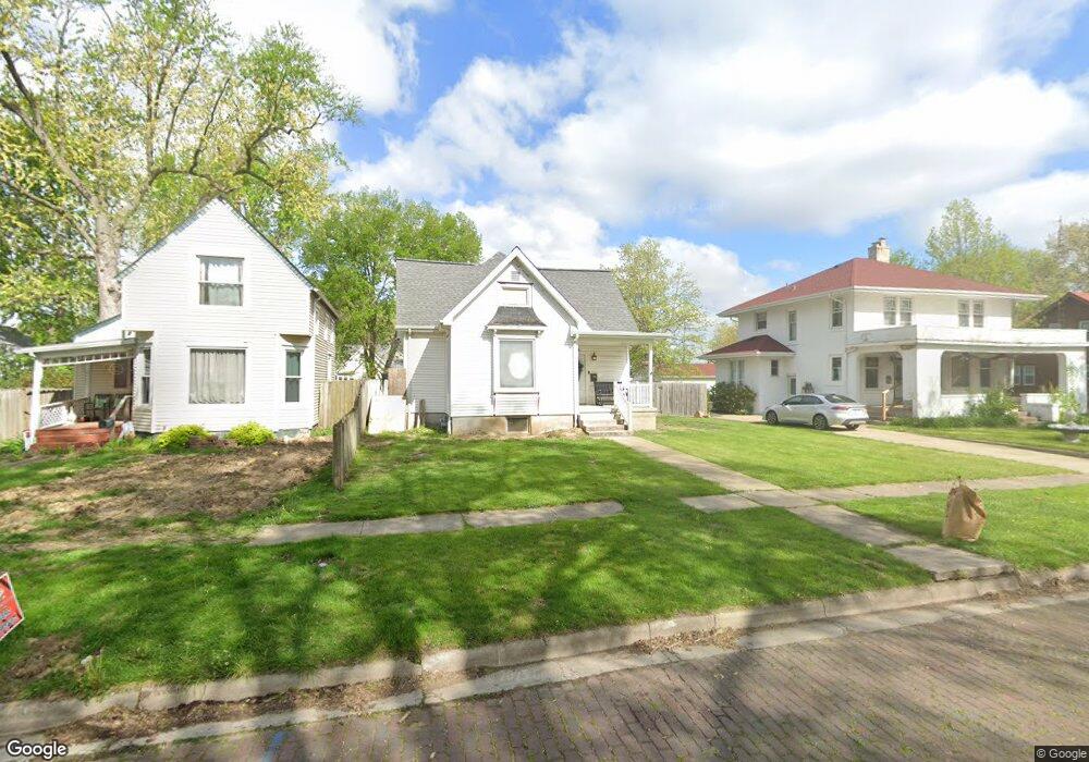 513 N Mclean St, Lincoln, IL 62656 - photo 1