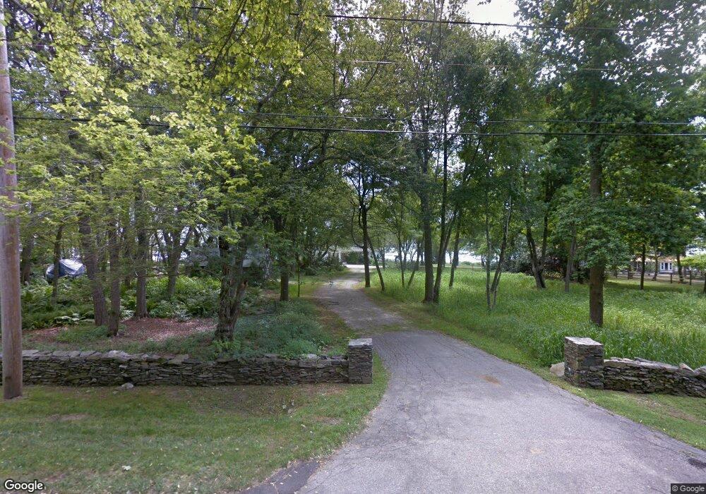 64 Bay View Dr N, Jamestown, RI 02835 - photo 1