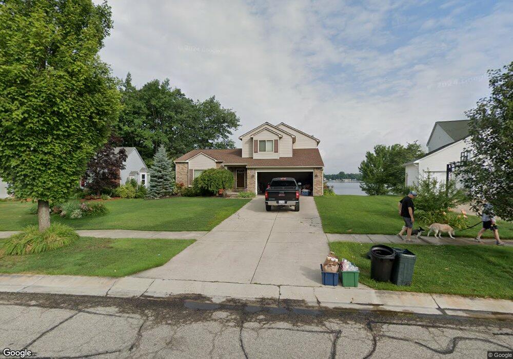 369 Cove View Dr, Waterford, MI 48327 - photo 1