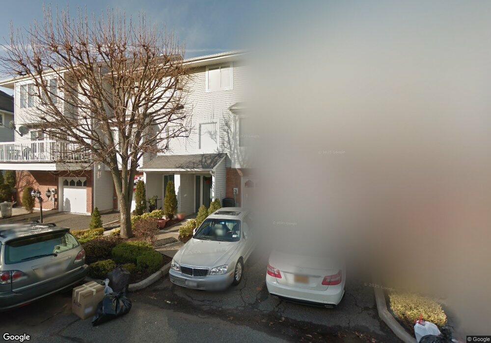 133 Commodore Dr, Staten Island, NY 10309 - photo 1