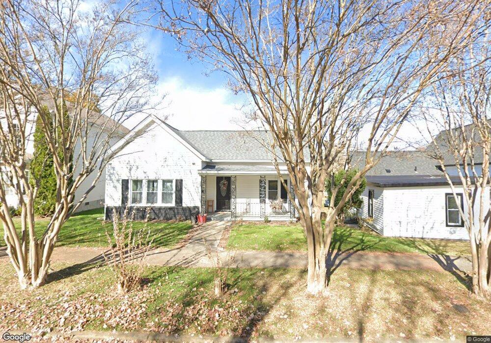 302 W Poplar St, Johnson City, TN 37604 - photo 1