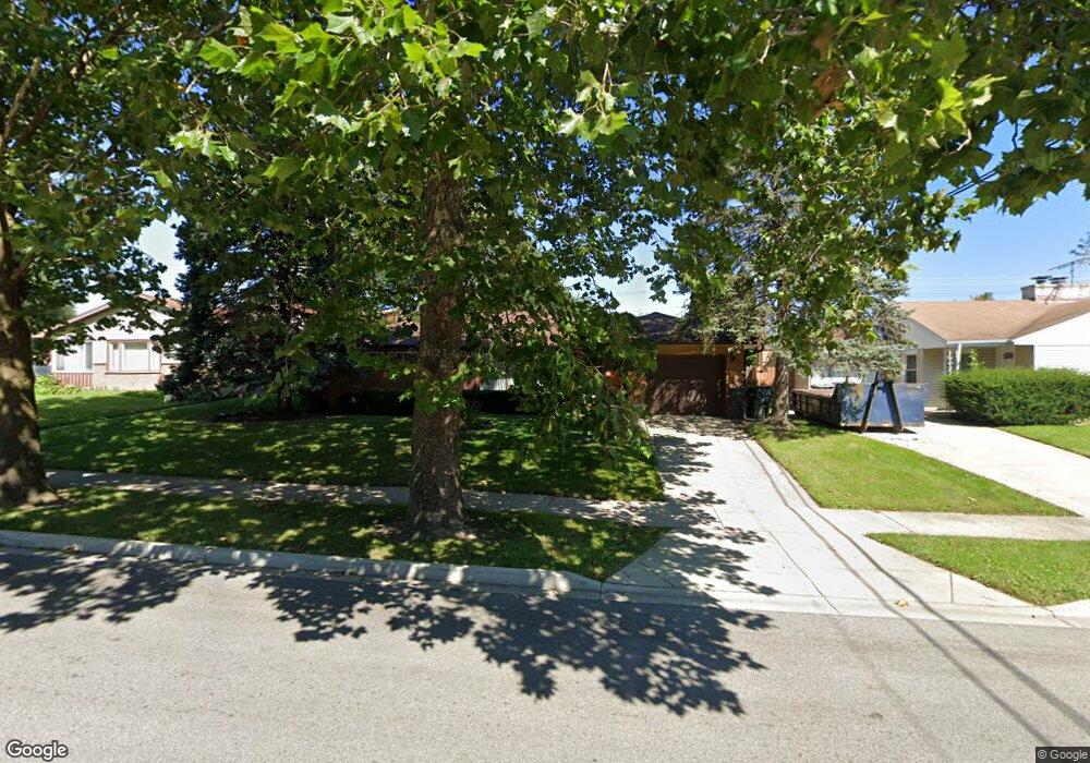 2200 University Ave, Waukegan, IL 60085 - photo 1