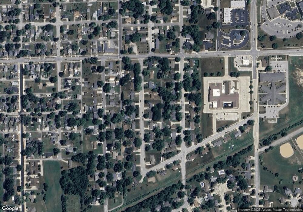 110 S Clark St, Auburn, IN 46706 - photo 1