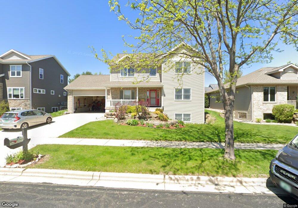 5218 Ninebark Dr, Fitchburg, WI 53711 - photo 1