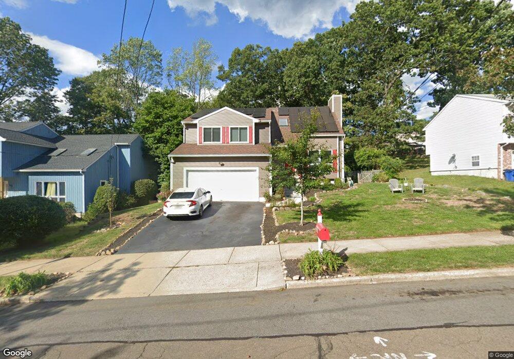 370 Stevenson Rd, New Haven, CT 06515 - photo 1