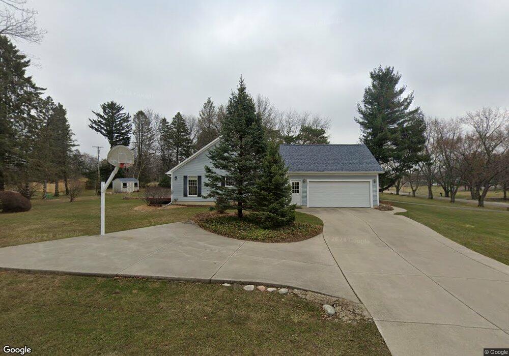 1071 Dye Krest Dr, Flint, MI 48532 - photo 1