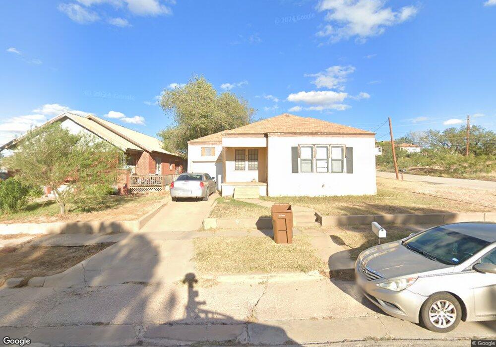 711 Johnson St, Big Spring, TX 79720 - photo 1