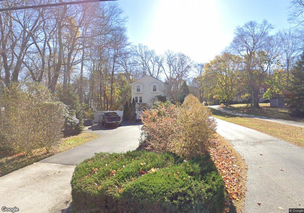 4 Old Black Point Rd, Niantic, CT 06357 - photo 1