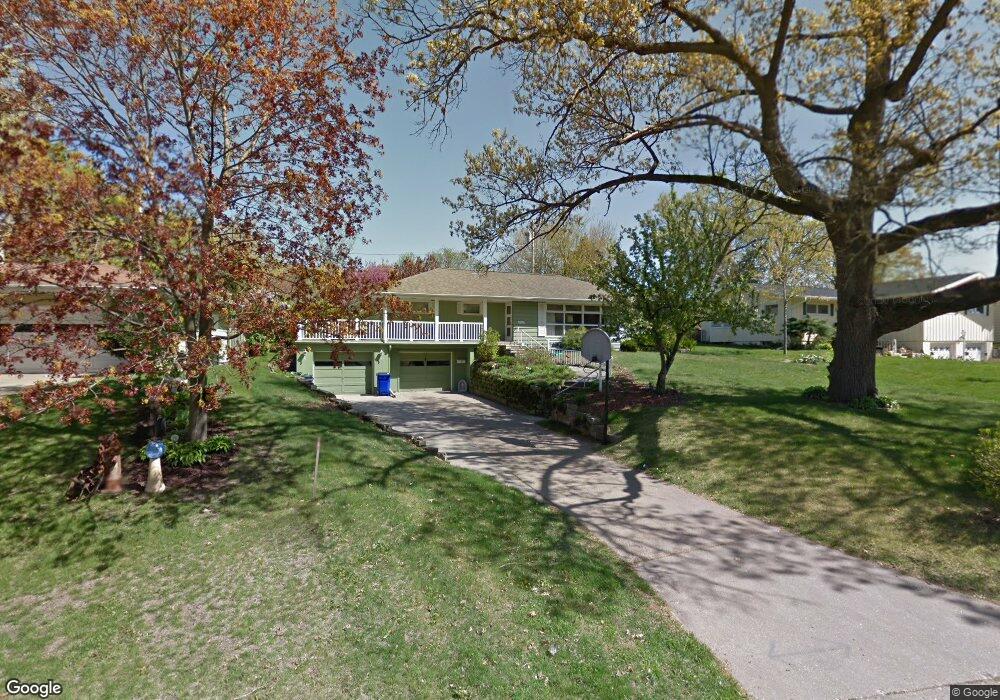 3300 Mansfield Ave SE, Cedar Rapids, IA 52403 - photo 1