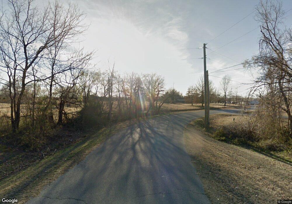 4717 NE Fox Run Cir, Claremore, OK 74017 - photo 1