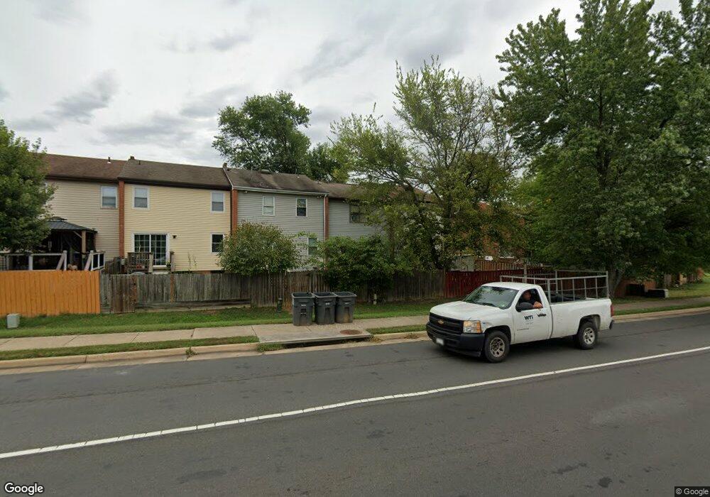 8236 Wycliffe Ct, Manassas, VA 20109 - photo 1