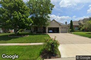 2708 Dickens Dr, Springfield, IL 62711
