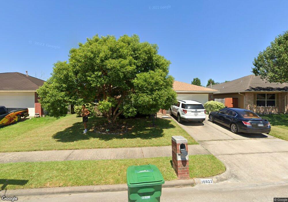 10922 Malden Dr, Houston, TX 77075 - photo 1
