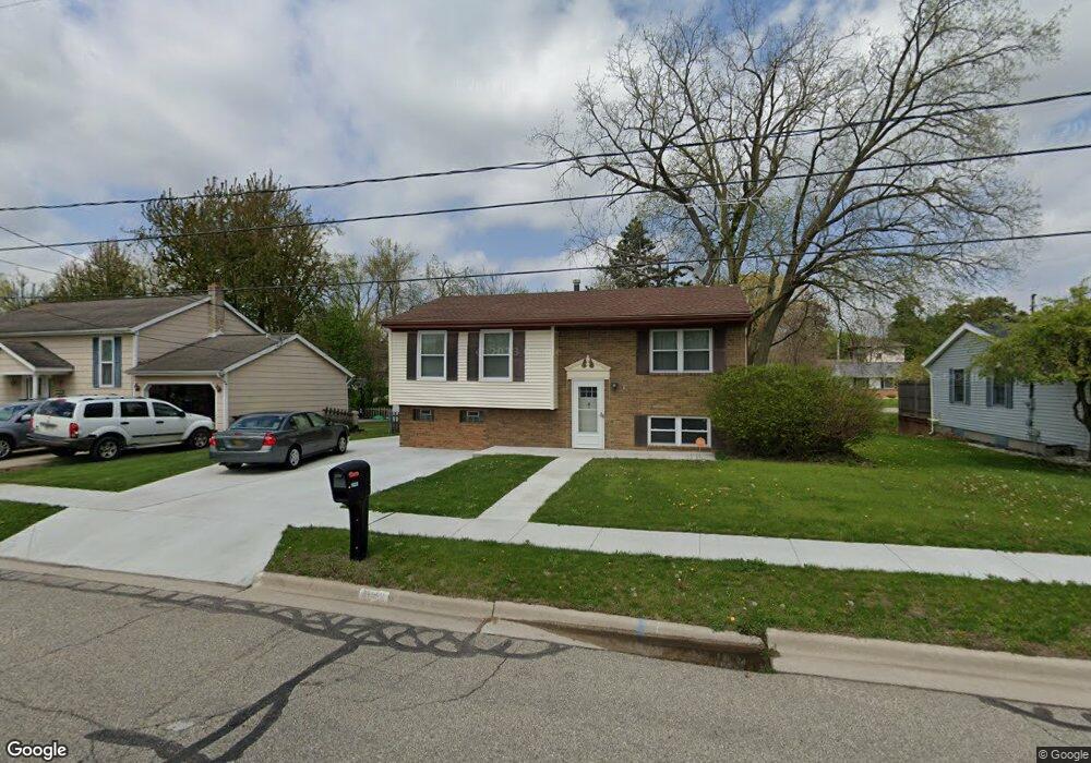 1020 Brookside Dr E, Adrian, MI 49221 - photo 1