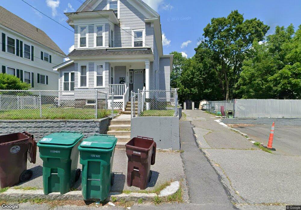 252 Methuen St unit R, Lowell, MA 01850 - photo 1