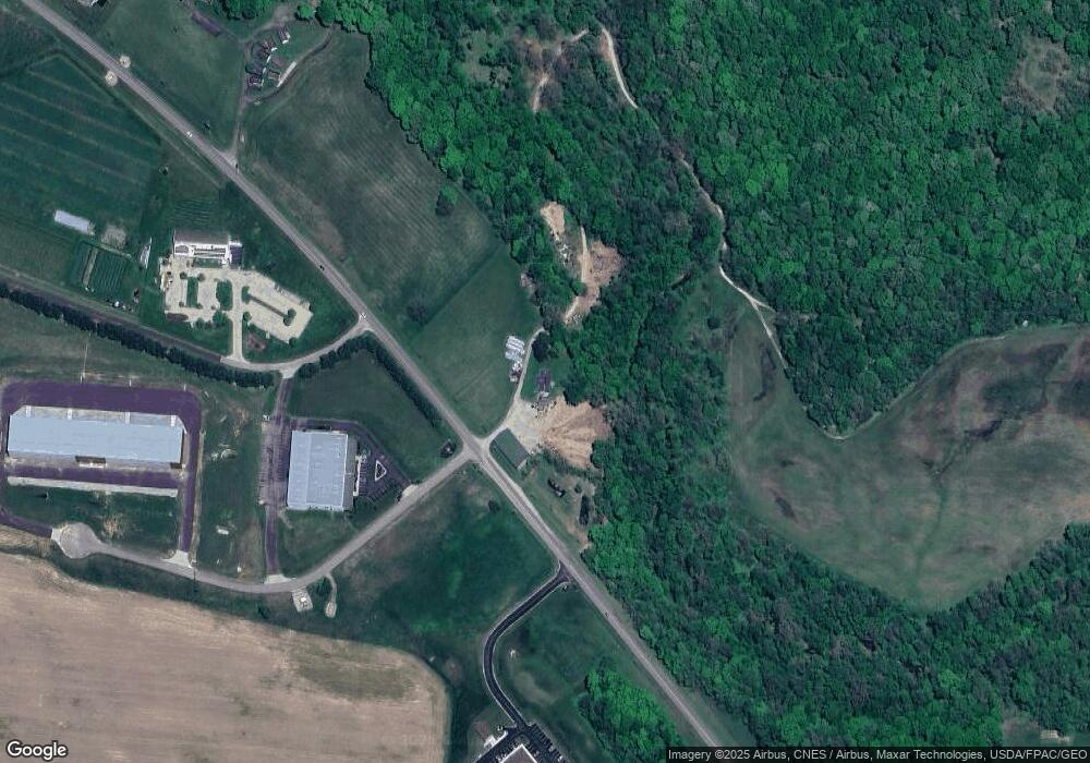 30300 Chieftain Dr, Logan, OH 43138 - photo 1