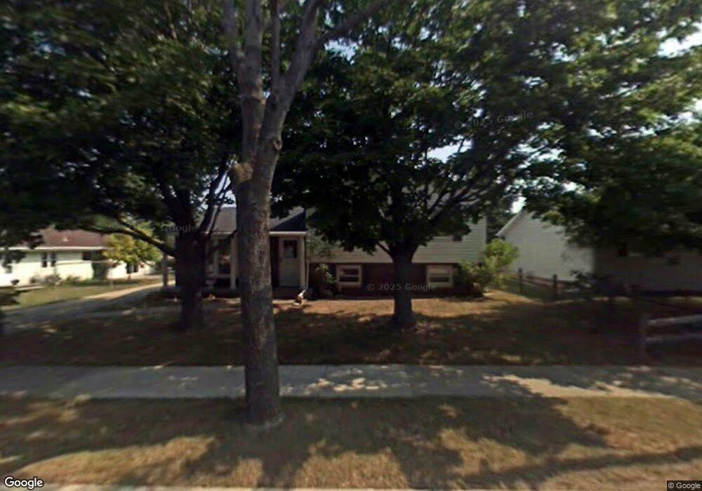 505 Jeffrey St, Combined Locks, WI 54113 - photo 1