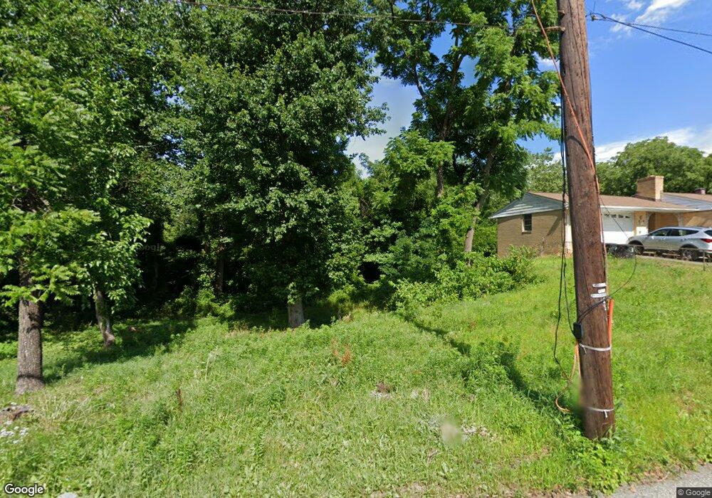 2010 Dupont Ave, Suitland, MD 20746 - photo 1