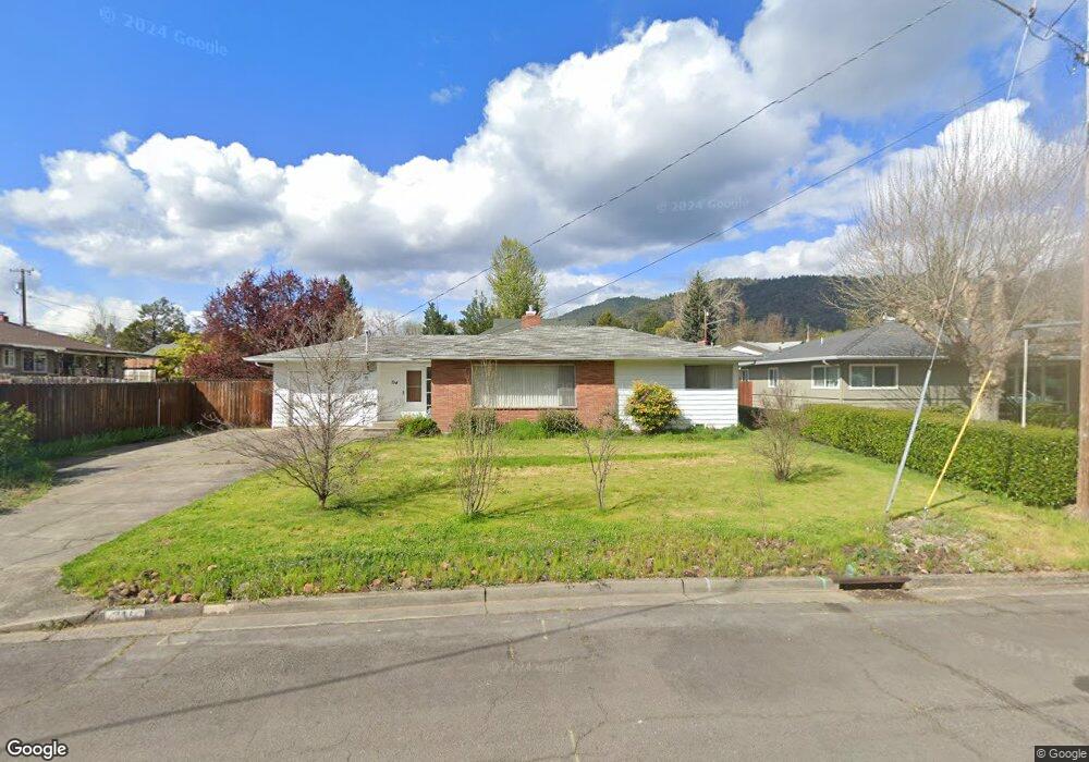 714 NE Riddle Dr, Grants Pass, OR 97526 - photo 1