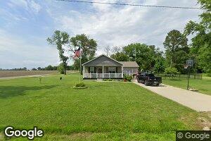 511 W Saint Louis St, New Douglas, IL 62074