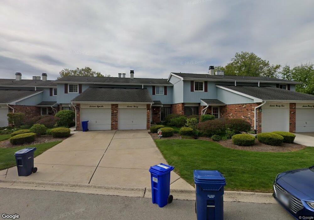 1690 Groton Ct unit 1, Wheaton, IL 60189 - photo 1