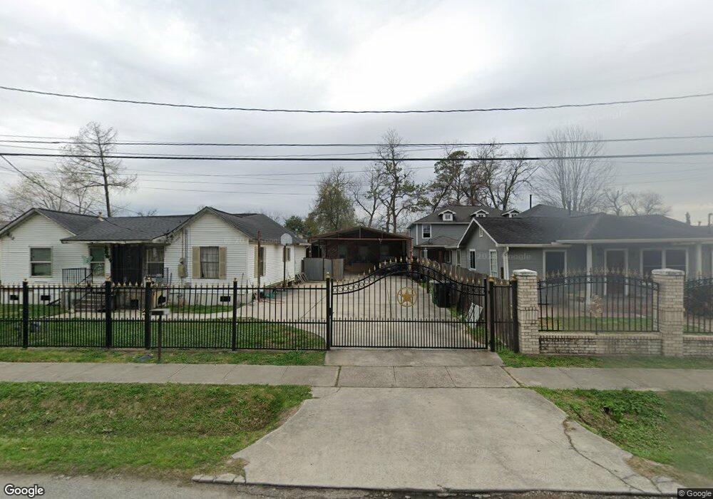 7919 Roswell St, Houston, TX 77022 - photo 1