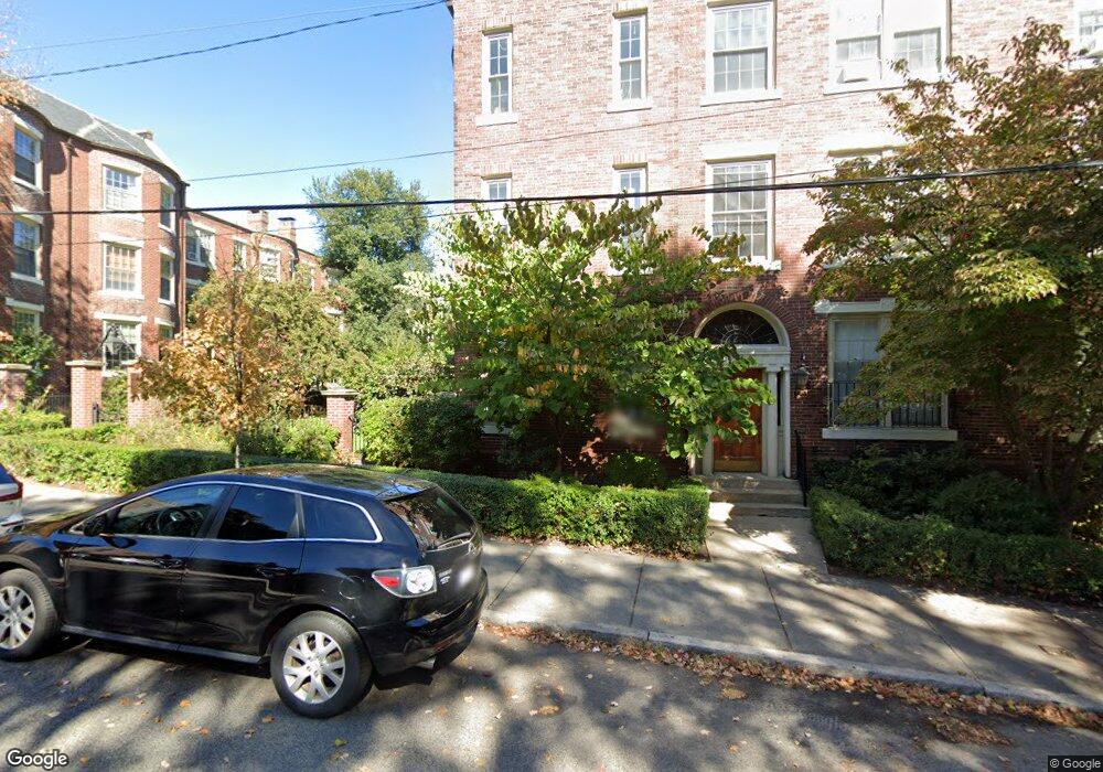 141 Beaconsfield Rd unit 1, Brookline, MA 02445 - photo 1