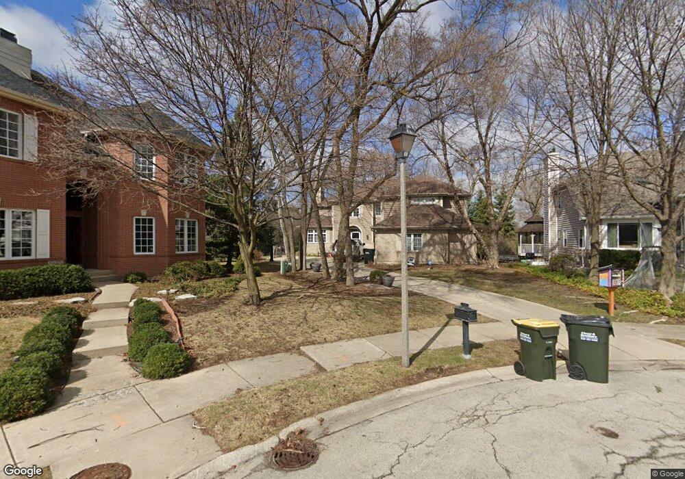 15W480 Fillmore Ct, Elmhurst, IL 60126 - photo 1