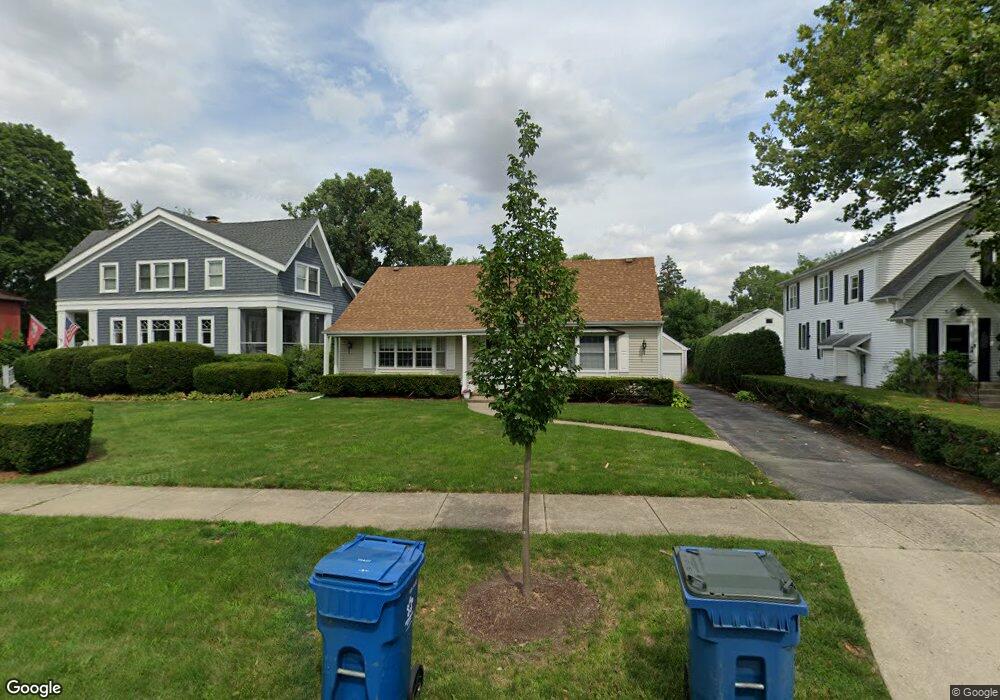 383 S Prairie Ave, Elmhurst, IL 60126 - photo 1