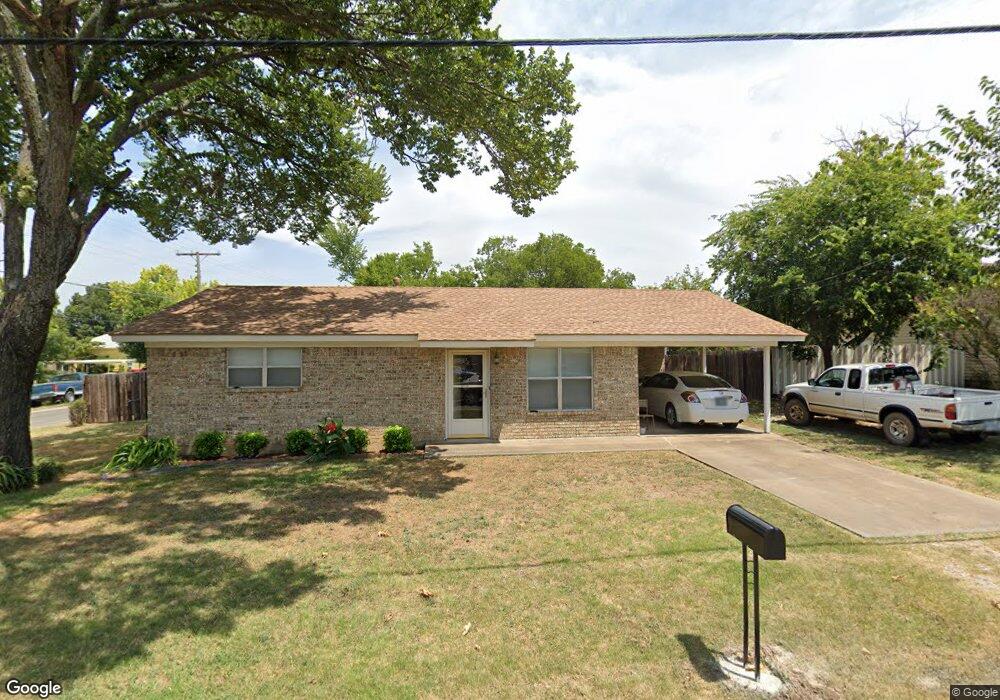 602 W Oak St, Decatur, TX 76234 - photo 1