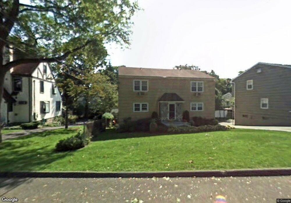 20 Cowan Ave unit RIGHT, Stamford, CT 06906 - photo 1