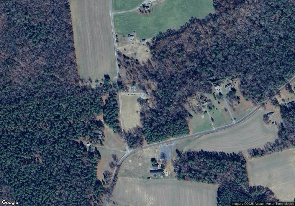 220 Brizendine Ln, Dunnsville, VA 22454 - photo 1