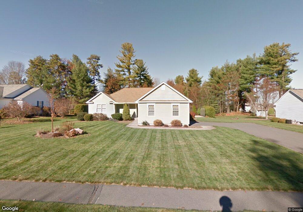 10 Laurel Dr, Easthampton, MA 01027 - photo 1