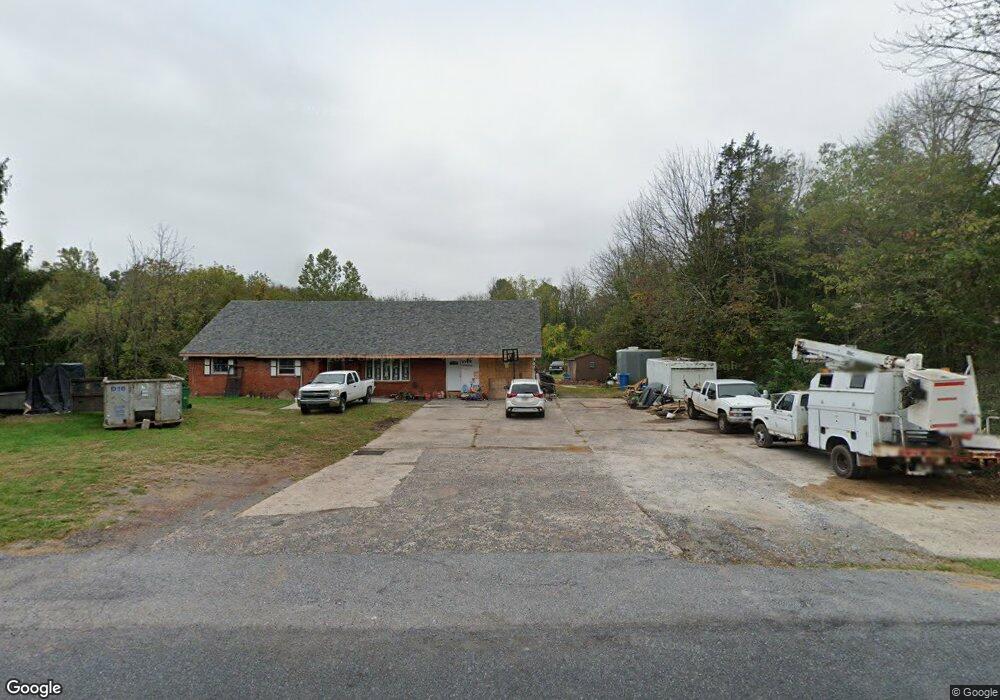 92 Toll Gate Rd, Douglassville, PA 19518 - photo 1