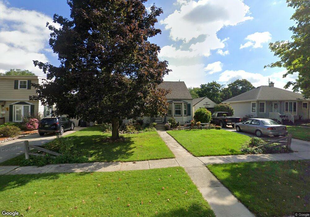 W164N8444 Hiawatha Ave, Menomonee Falls, WI 53051 - photo 1