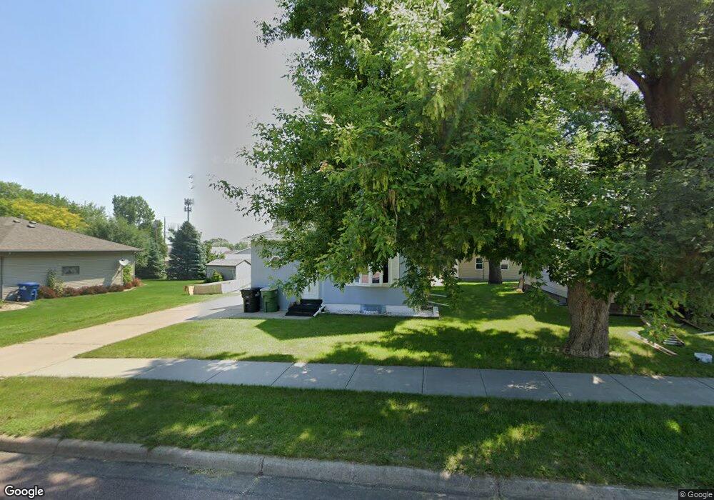 1110 S Rowley St, Mitchell, SD 57301 - photo 1