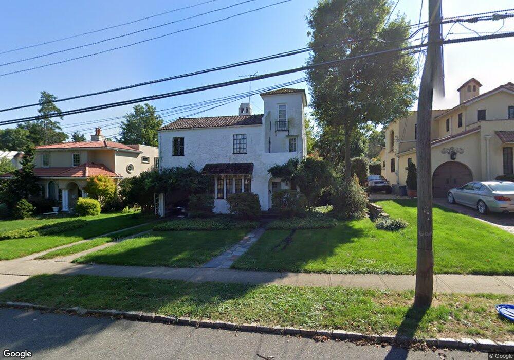 134 Webster Ave, Manhasset, NY 11030 - photo 1