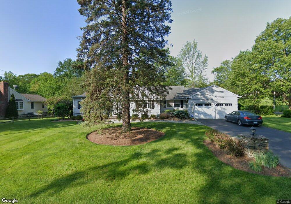 70 Canterbury Ln, Trumbull, CT 06611 - photo 1